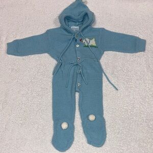 Glo knit vintage blue hooded one piece with puppy dog 0/3m